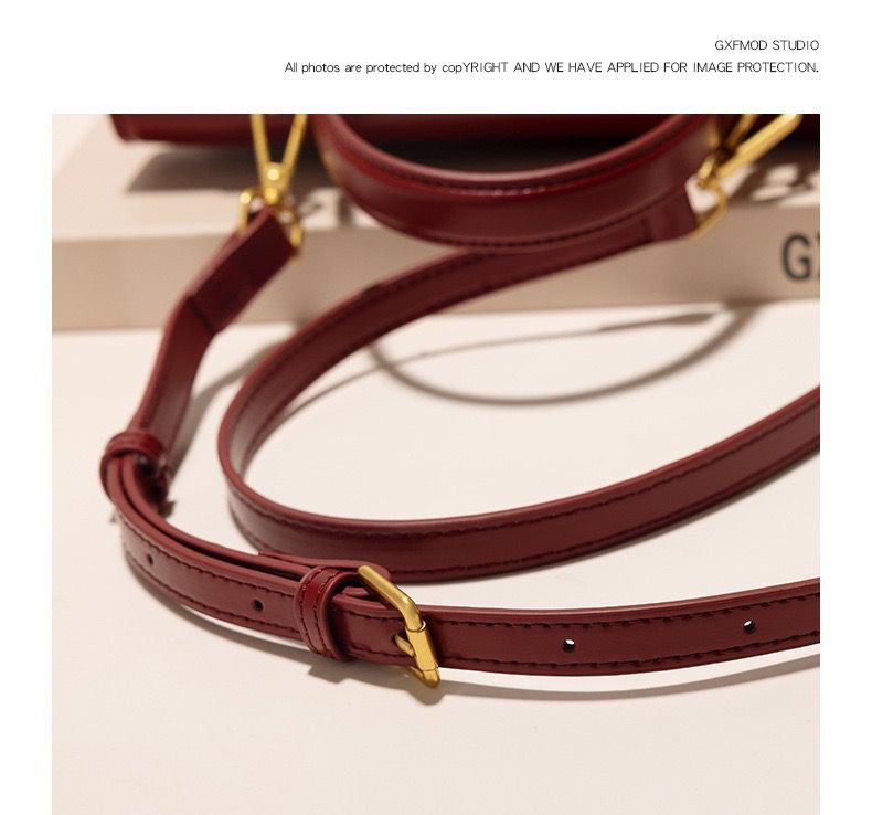 2025 Exclusive Red Bridal Bag – Elegant Hand-Carry for the Bride