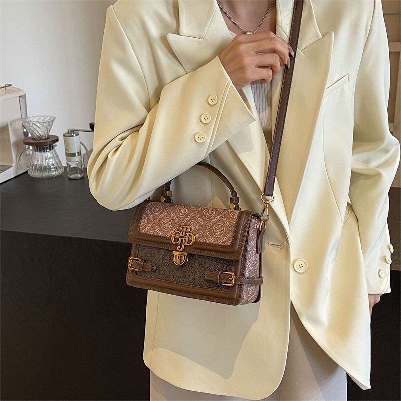 Trending Designer Mini Box Bag – PU Leather Crossbody for Daily Chic