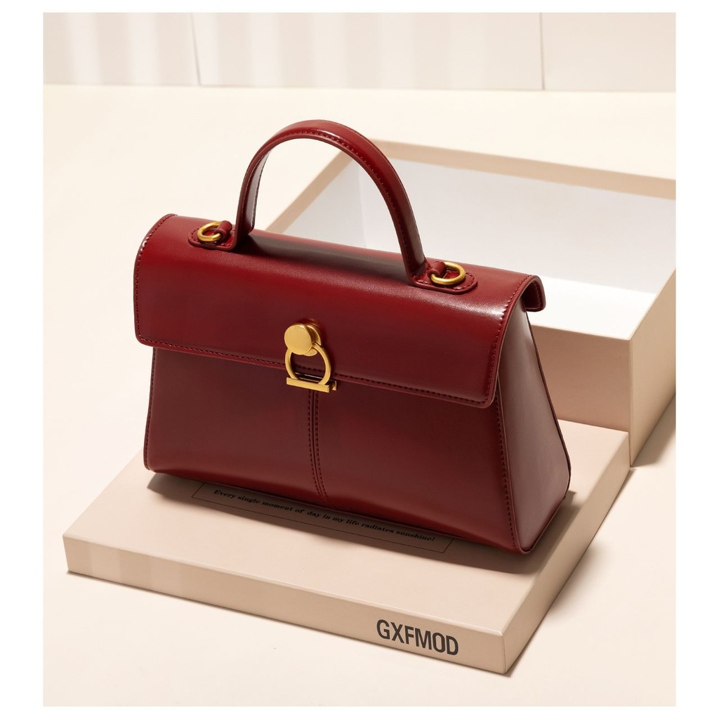 2025 Exclusive Red Bridal Bag – Elegant Hand-Carry for the Bride